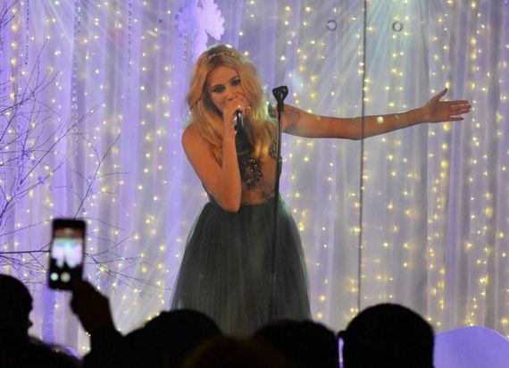 Pixie-Lott -Performs-Live